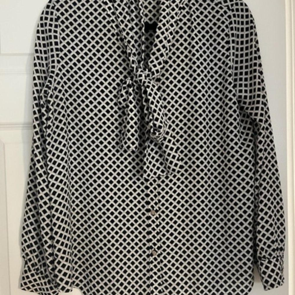Ann Taylor Pussy Bow Long Sleeve Blouse, Size S